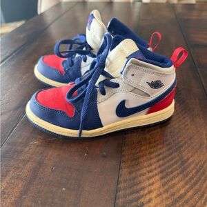 Nike Kids Jordan Sneakers in Red, Blue, and White - size toddler 10